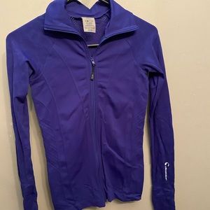 Fitted workout jacket with mesh back detail